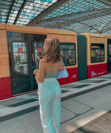 Lina Valeska pornstar sex image