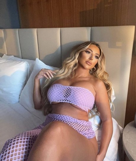 Beth Amelia perfect pornstar galleries