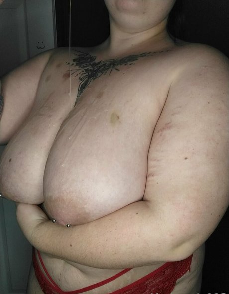 madmoxie112 naked model img