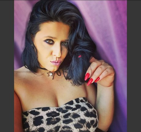 hotsexymommy69 star free pictures