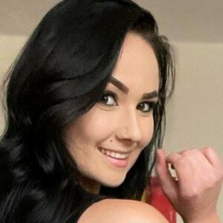 Cockneygoth nude model pics