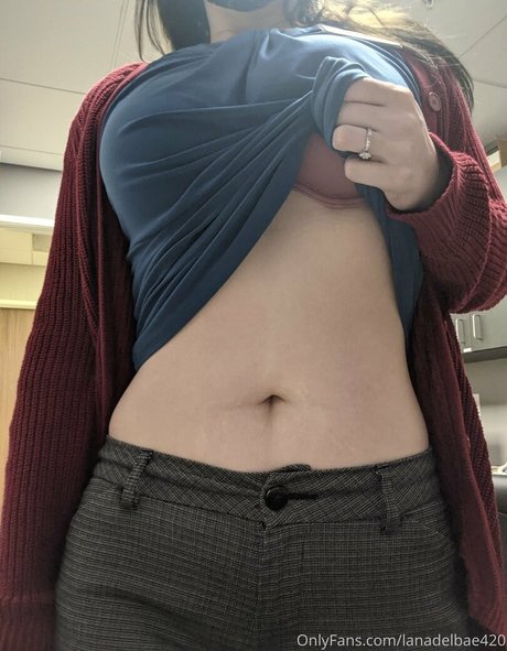 hooters onlyfans sexy pics