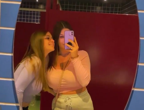 Alexia C model naked image