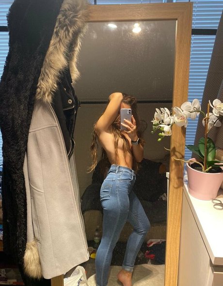 imogenadams star pretty pictures