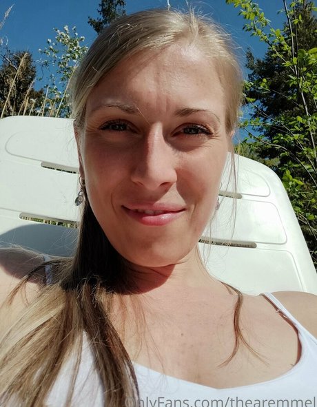 thearemmel xxx pornstar picture