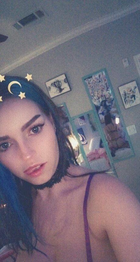 qtlux hot model photos