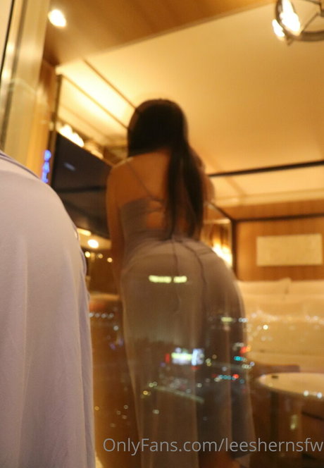 leeshernsfw pornstar adult gallery