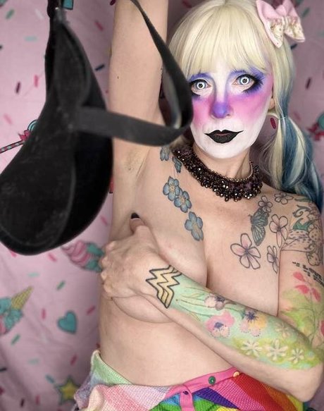 Onlygettingbrighter model best photo