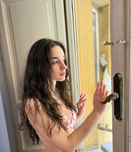 daliluu high quality actress pictures