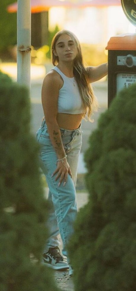 Allysqt model free gallery