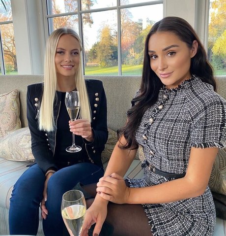 Coco Lodge erotic actress photos