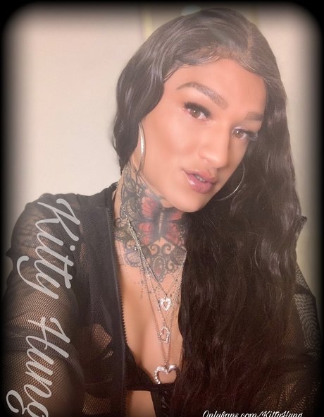Kitty Hung hot model pic