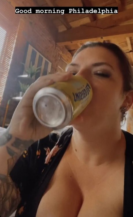 Chelsea Hammill star free images