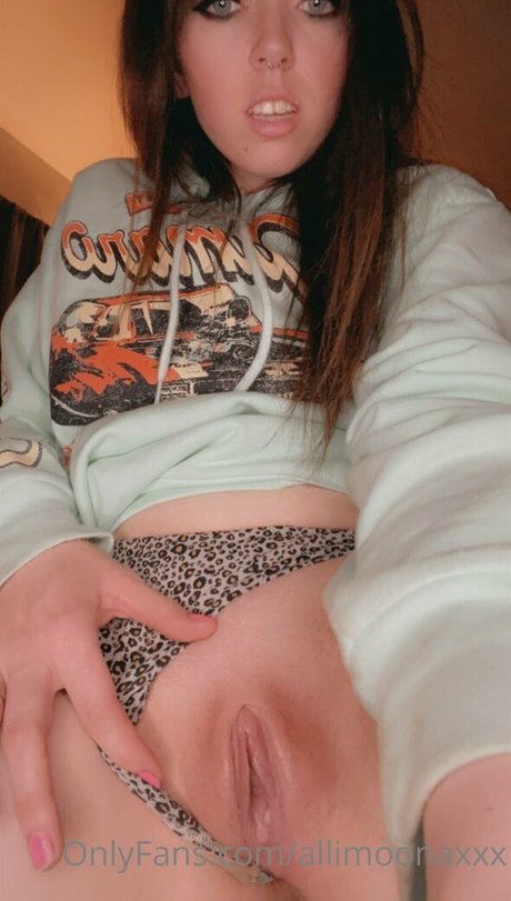 curvy muscle onlyfans sexy naked pic