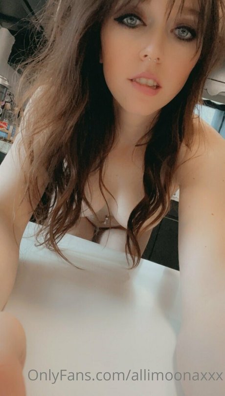 allimoonaxxx beautiful star pic