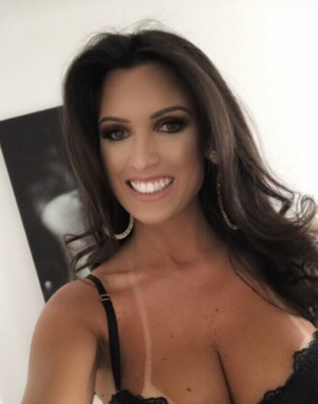 Carine Ribeiro pornographic star pic