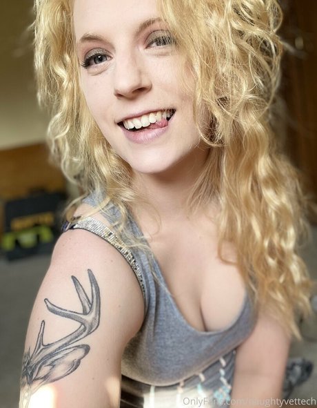 naughtyvettech model xxx pictures