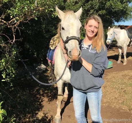 naughtyvettech pornographic star gallery