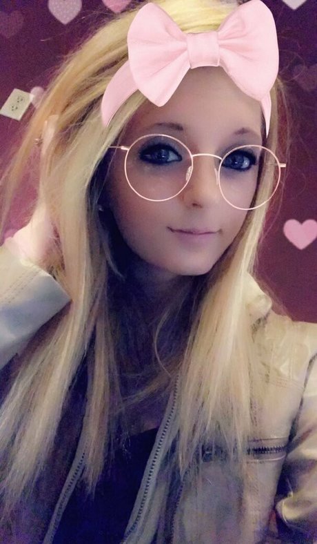 naughtyvettech sexy model archive