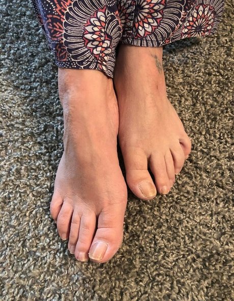 ajonesfeet exclusive pornstar img
