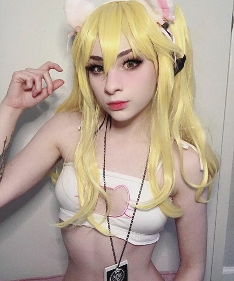 Spaceyellise pornstar sexy photos