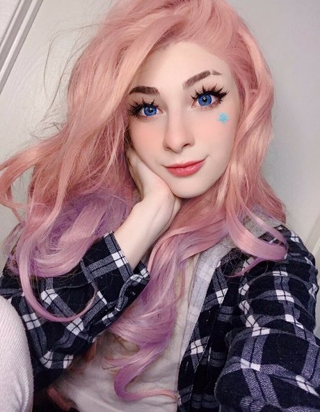 Spaceyellise nude pornstar pics