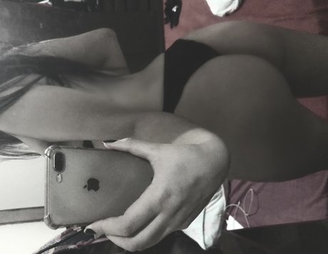 ilesmota xxx actress pic