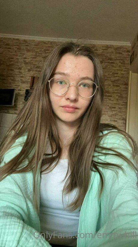 emmi hill nice actress pic