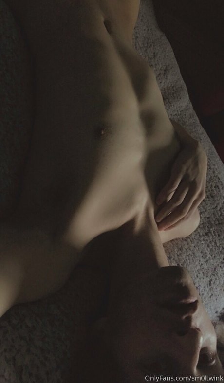 sm0ltwink naked model image