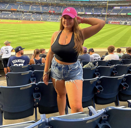 Grace H pornographic model images