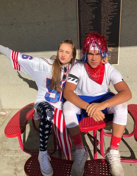 Leah Booth pretty actress image