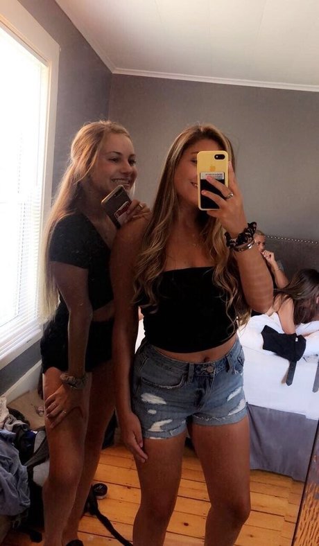 Leah Booth star free picture