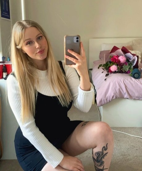 scorpio milk Quick photo