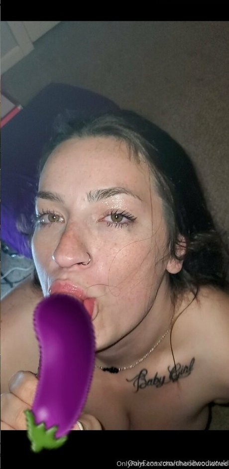 charlihoodwouldfree model sexy pics