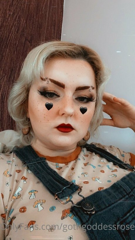 gothgoddessrose star naked archive