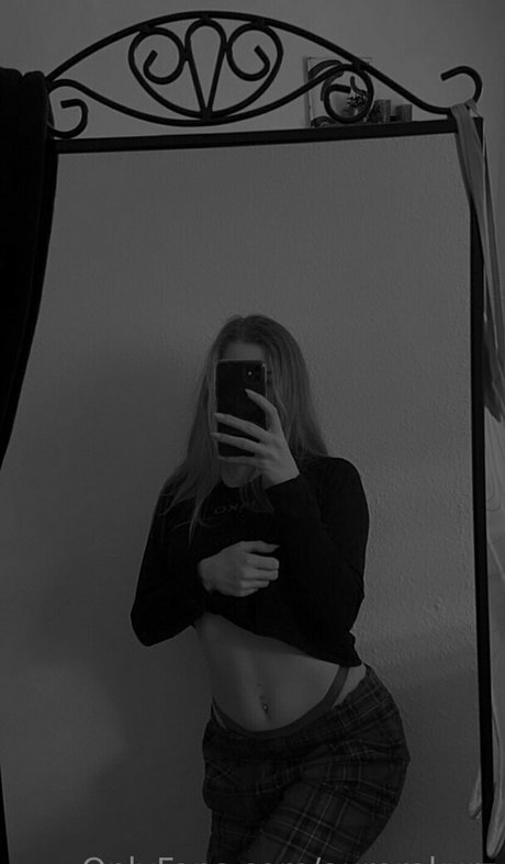 aurorakurz model pornographic pictures