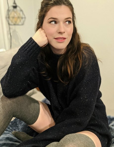 callaq sex actress image