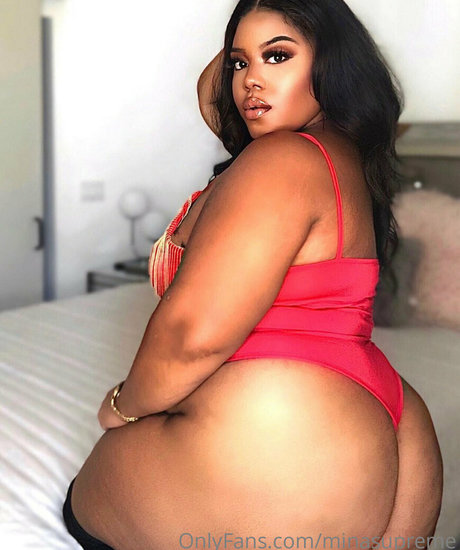 minasupreme model erotic picture