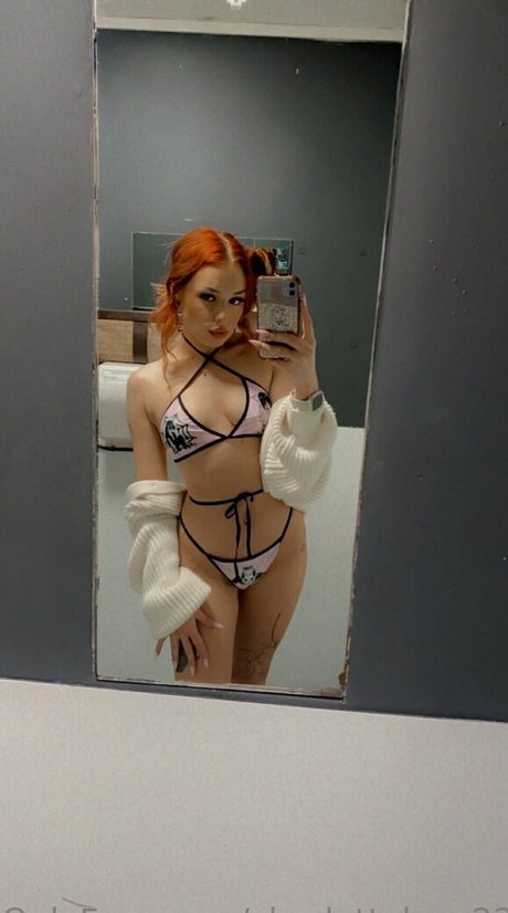 charlottelucy22 pornstar top photos