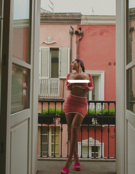 one onlyfans top image