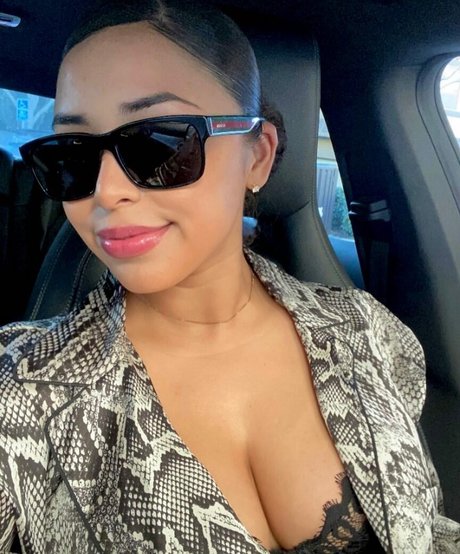 big cock trans onlyfans nude pictures