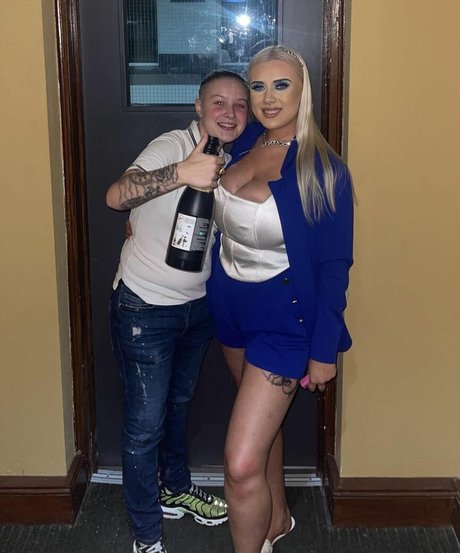 Emma H exclusive pornstar photos