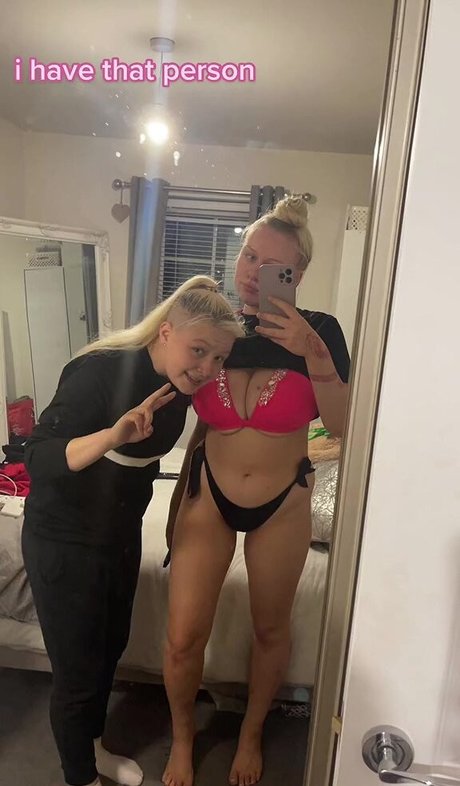 Emma H model xxx photo