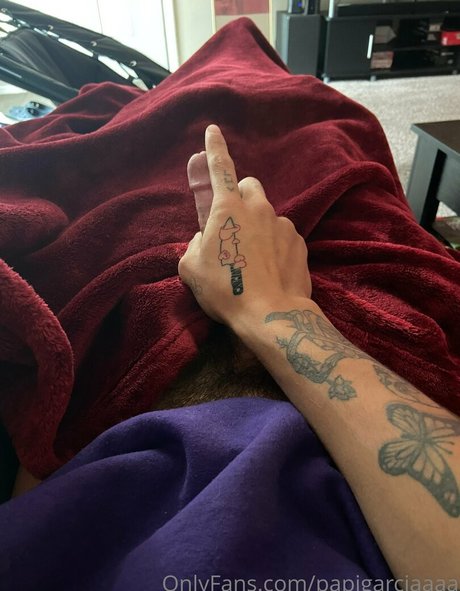 papigarciaaaa naked star pics