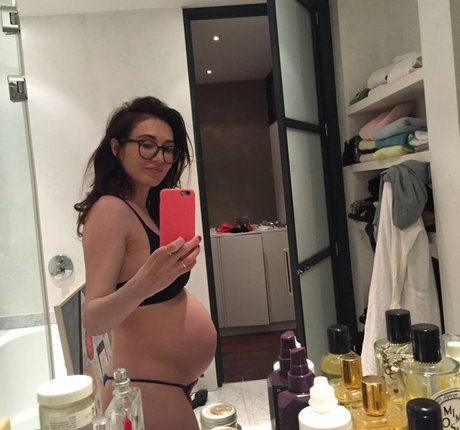 Carice Van Houten star erotic photo