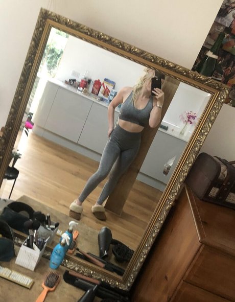 annanicolevip model pictures