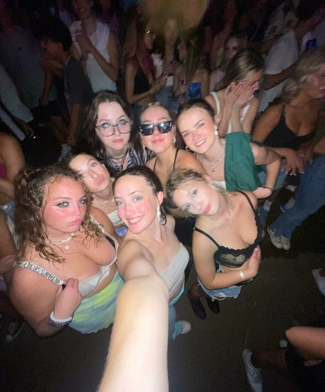 Hannah B star porn pictures