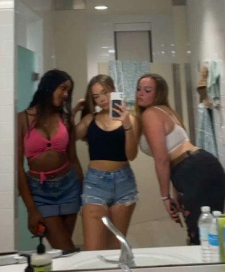 Hannah B high quality model img