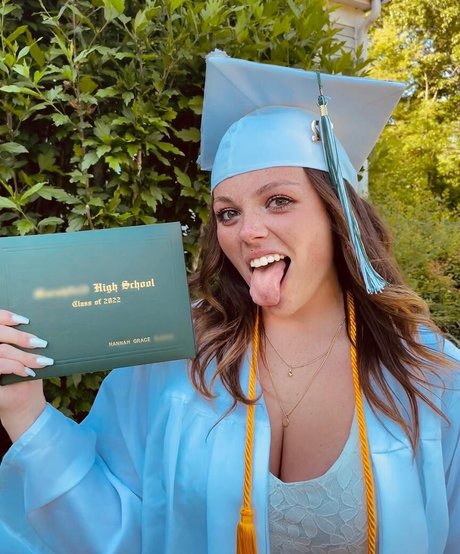 shemale handjob onlyfans hot sexy img