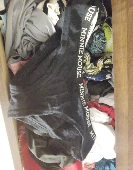 wiolet model high quality photos